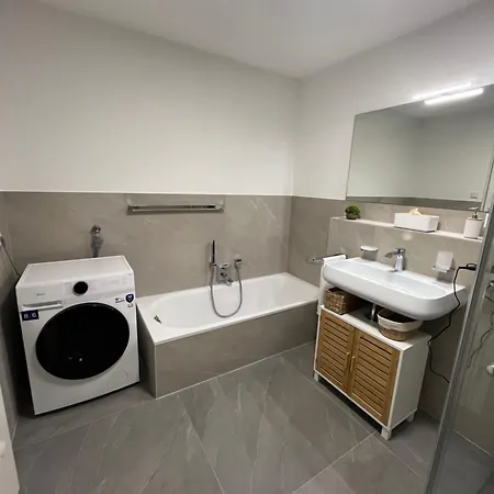 Apartamento Uniqe I 185qm I Bergblick I Garten I Bbq I 2 Balkone I Seenah Prien am Chiemsee