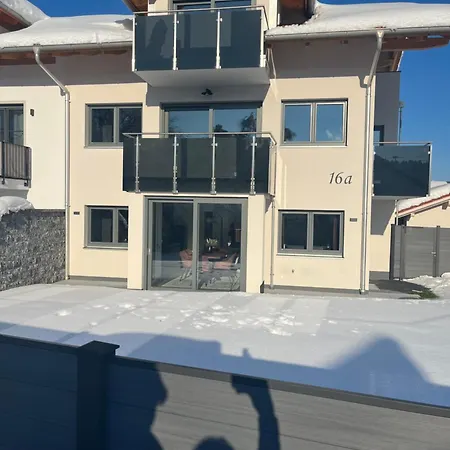 Apartamento Uniqe I 185qm I Bergblick I Garten I Bbq I 2 Balkone I Seenah