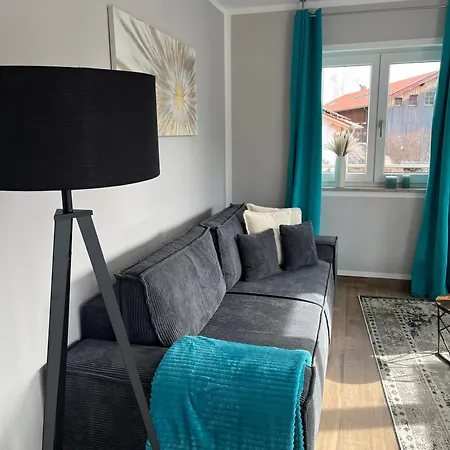 Uniqe I 185qm I Bergblick I Garten I Bbq I 2 Balkone I Seenah Apartamento Prien am Chiemsee